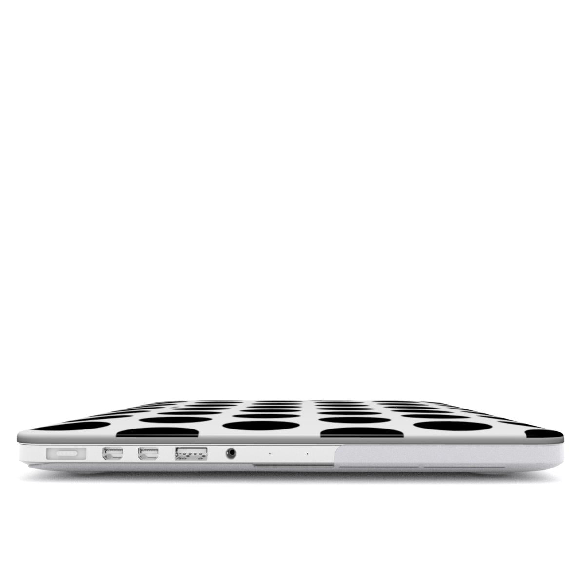 Coloré Scoop White & Black MacBook Case with vented base and anti-slip feet, stylish macbook case